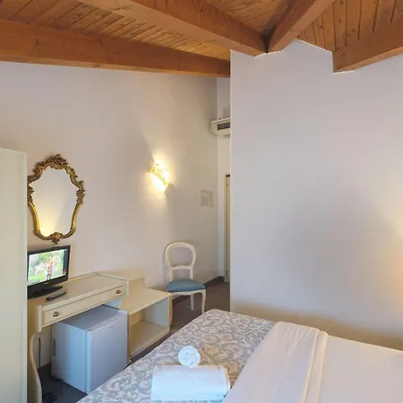 Hotel Marcello Giustinian 4*