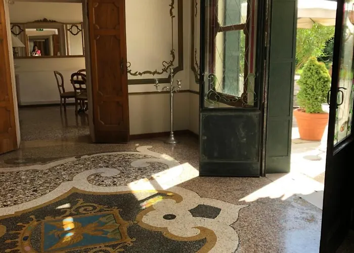 Marcello Giustinian Hotell 4*