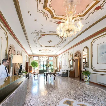 Marcello Giustinian Szálloda 4*